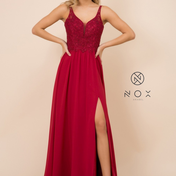 Nox Anabel Dresses & Skirts - Burgundy Sequin Bodice Open Back Dress NXY299